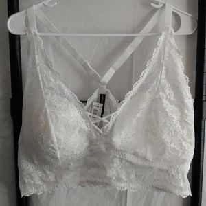 Torrid White Bralette Size 3 NWT